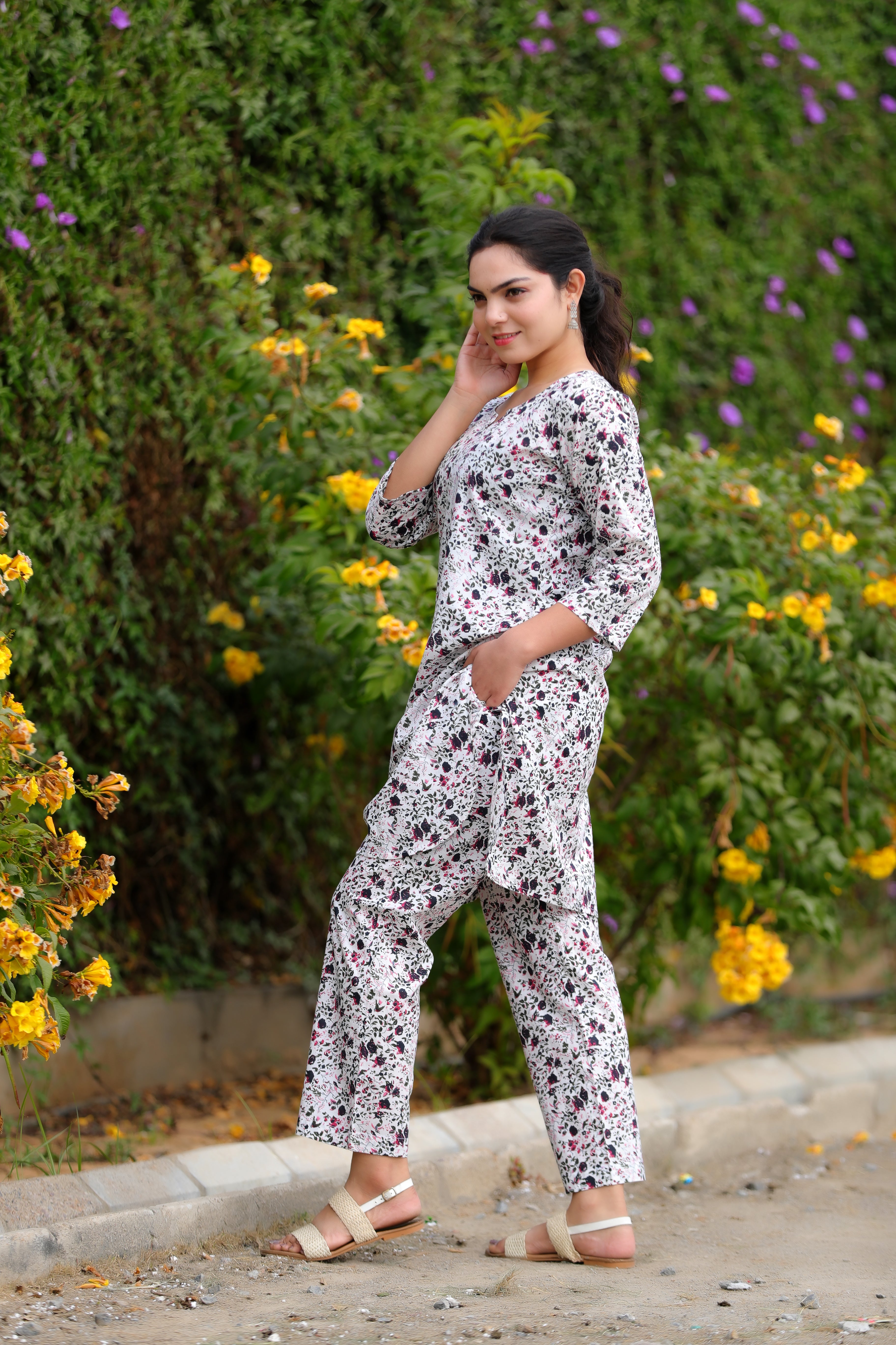 Chic White and Black Floral Printed Night Suit